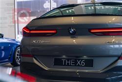 بی ئێم دەبڵیو X6